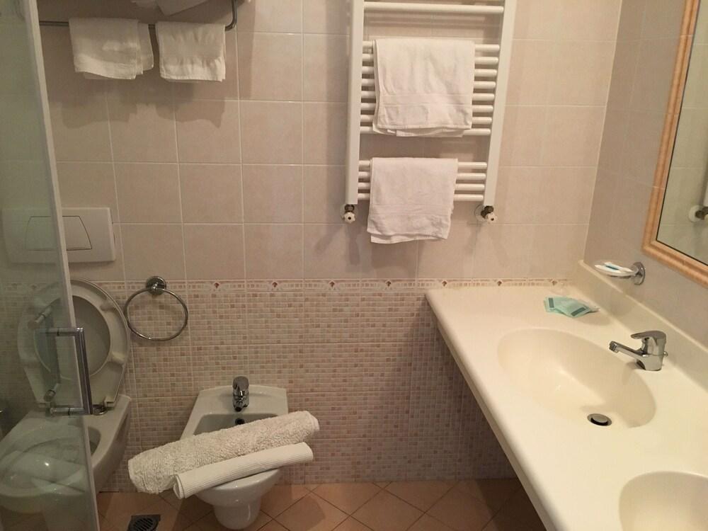 Hotel Excelsior カットーリカ エクステリア 写真